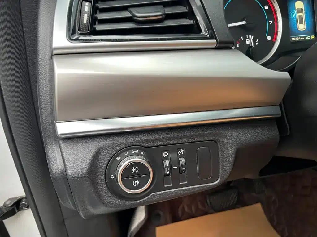 Haval H7 2016 Blue Label H7 2.0T Automatic Luxury — миниатюра 8