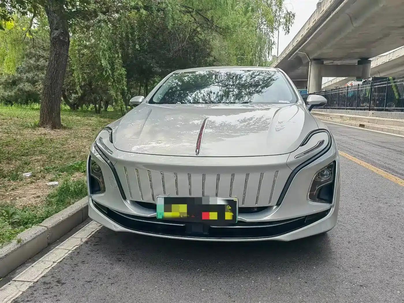 Hongqi E-QM5 2022 Model, 431km Charging Enjoyment Edition — миниатюра 3