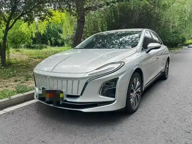 Hongqi E-QM5 2022 Model, 431km Charging Enjoyment Edition