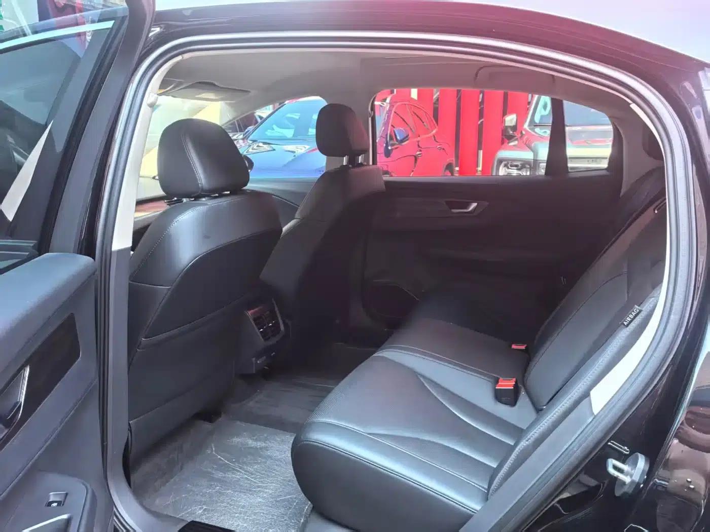 Hongqi E-QM5 2022 Model, 431km Charging Enjoyment Edition — миниатюра 4