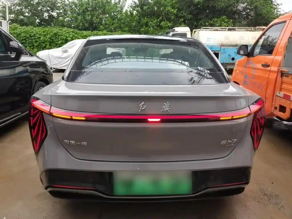 Hongqi EH7 2024 760 Pro+ AWD Edition — миниатюра 6