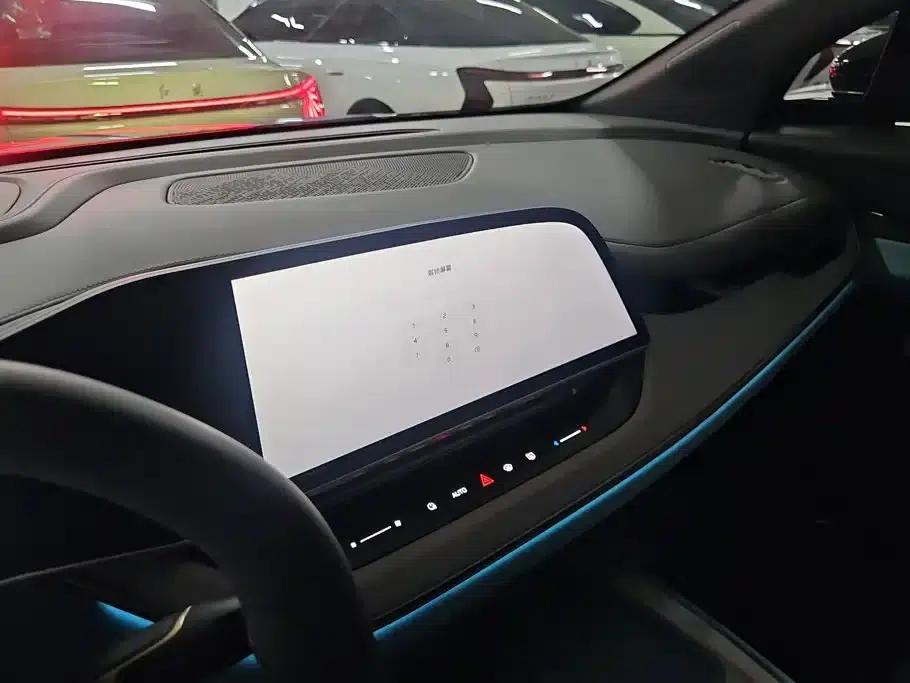 Hongqi Tiangong 08 2025 Model 730 Smart Selection Edition — миниатюра 13