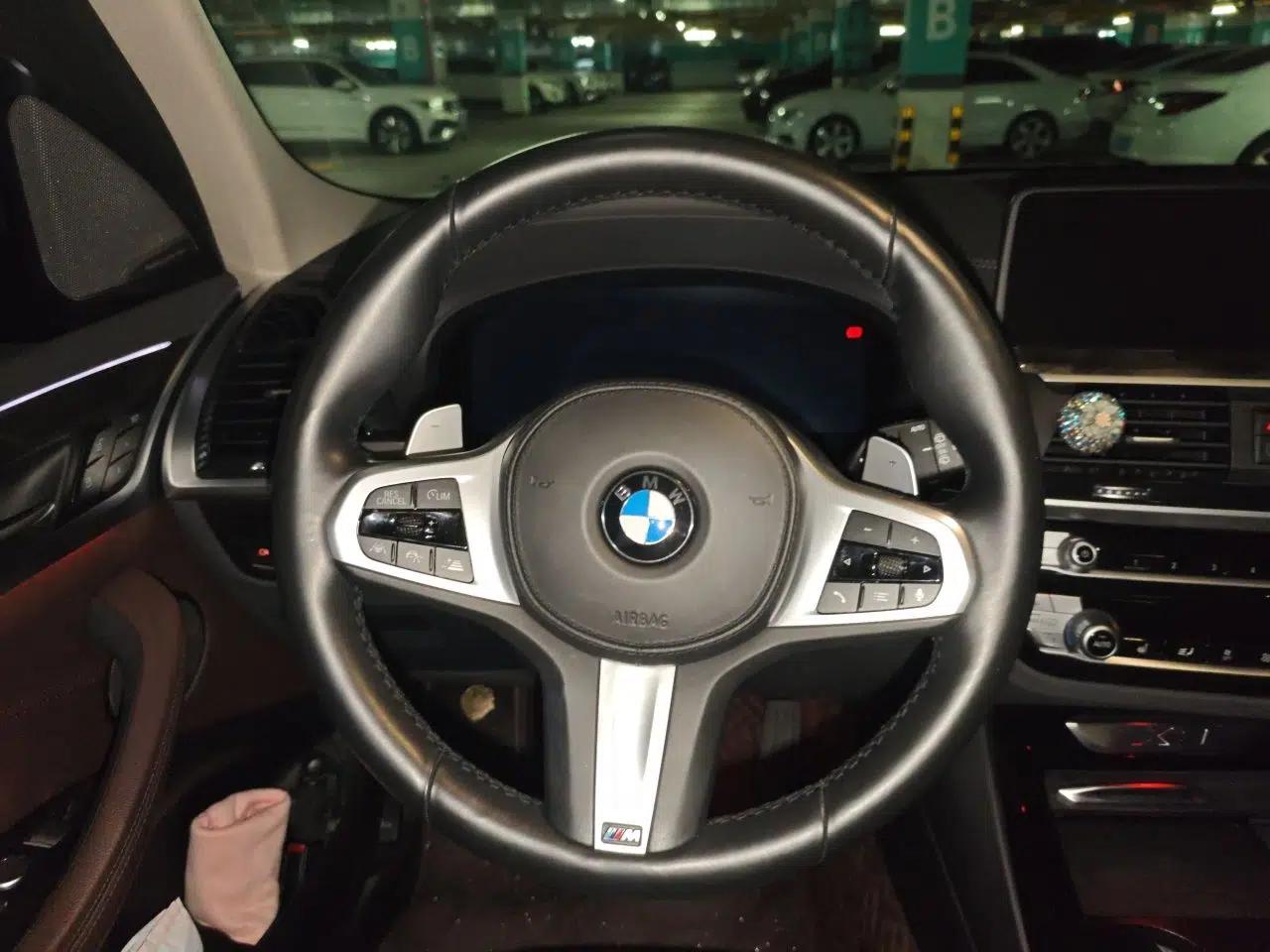 BMW X3 2020 xDrive30i Luxury Model with M Sport Package — миниатюра 9