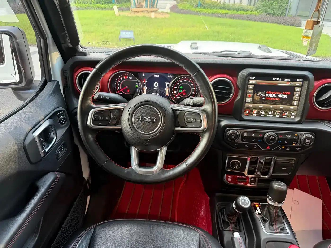 2021 Jeep Wrangler 2.0T Rubicon 4-Door — миниатюра 5