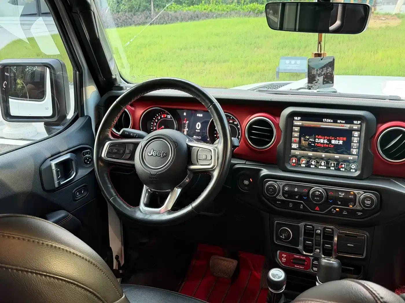 2021 Jeep Wrangler 2.0T Rubicon 4-Door — миниатюра 6
