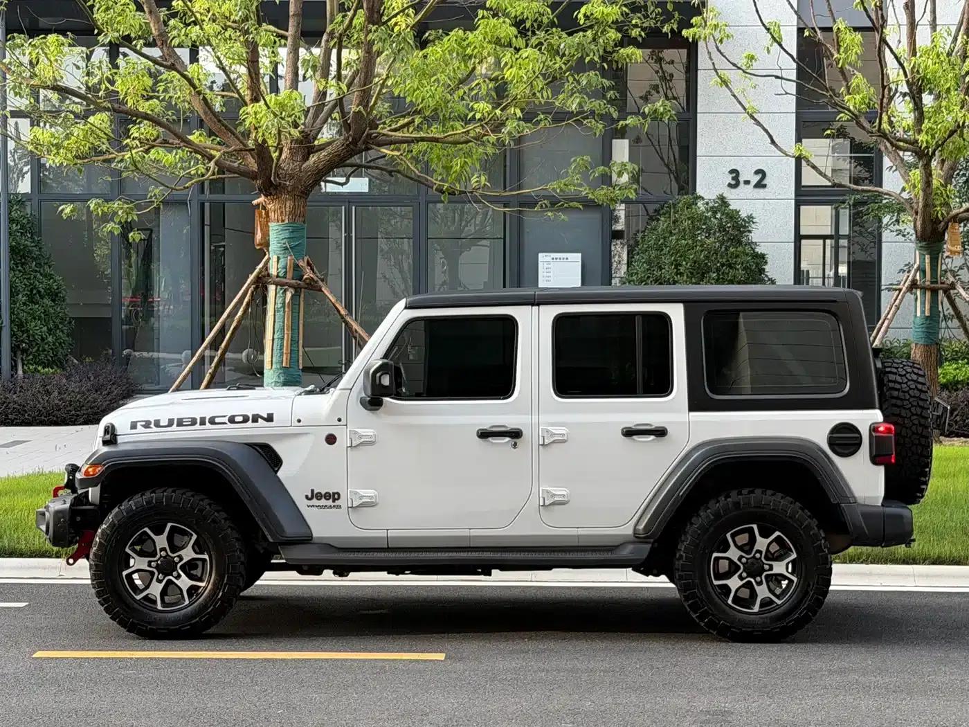 2021 Jeep Wrangler 2.0T Rubicon 4-Door — миниатюра 10