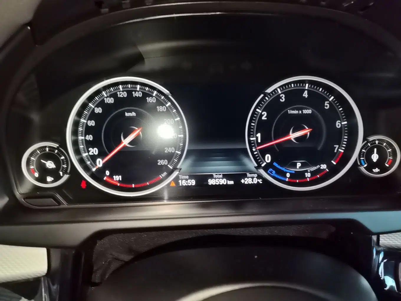 BMW X6 2018 xDrive35i M Sport Luxury Edition — миниатюра 23