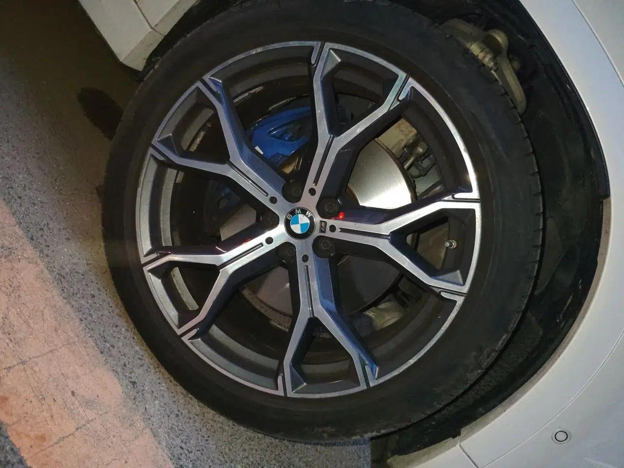 BMW X6 2020 xDrive40i Luxury Model with M Sport Package — миниатюра 8