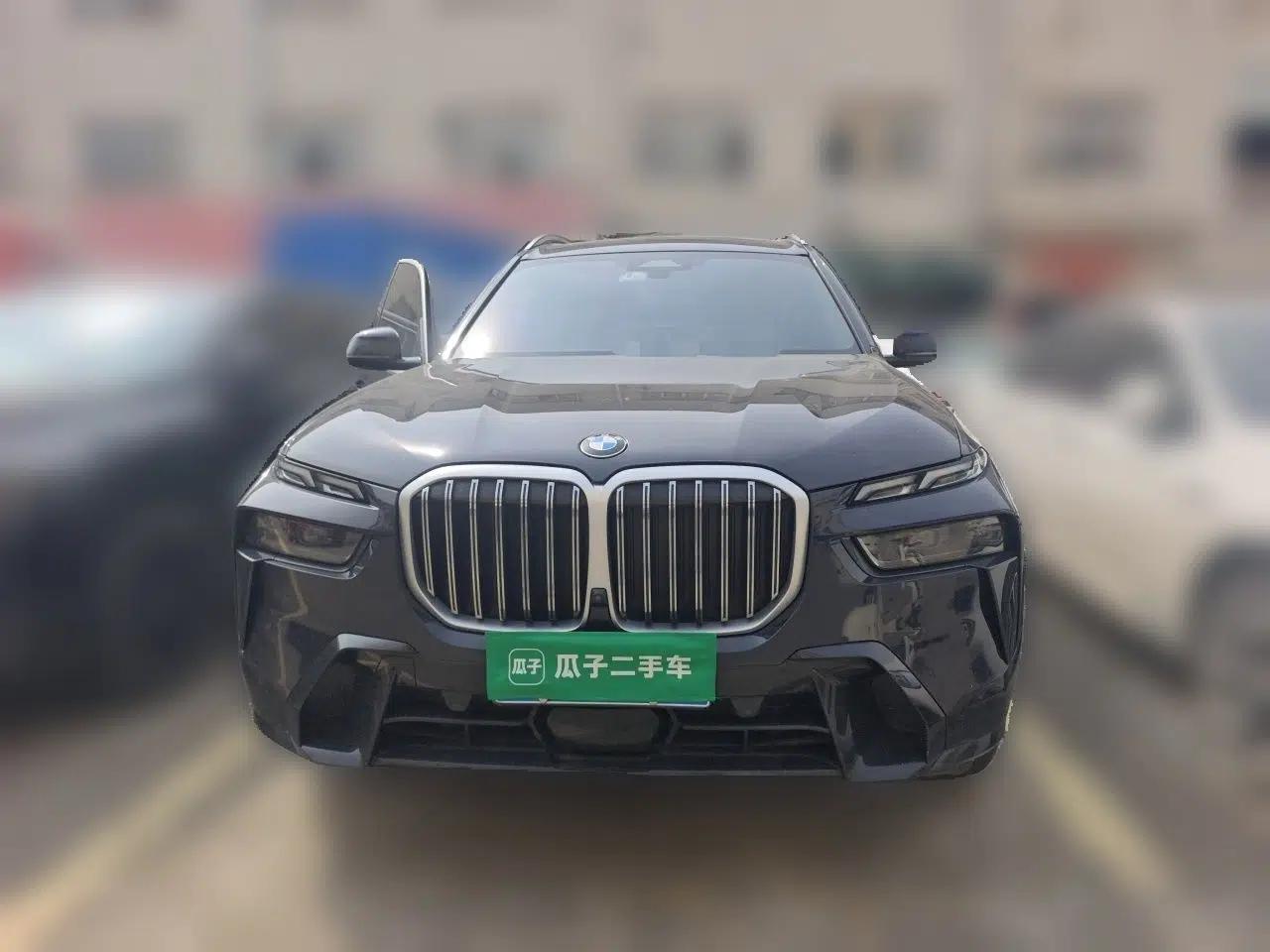 BMW X7 2023 xDrive40i Luxury Package with Leading Features — миниатюра 2