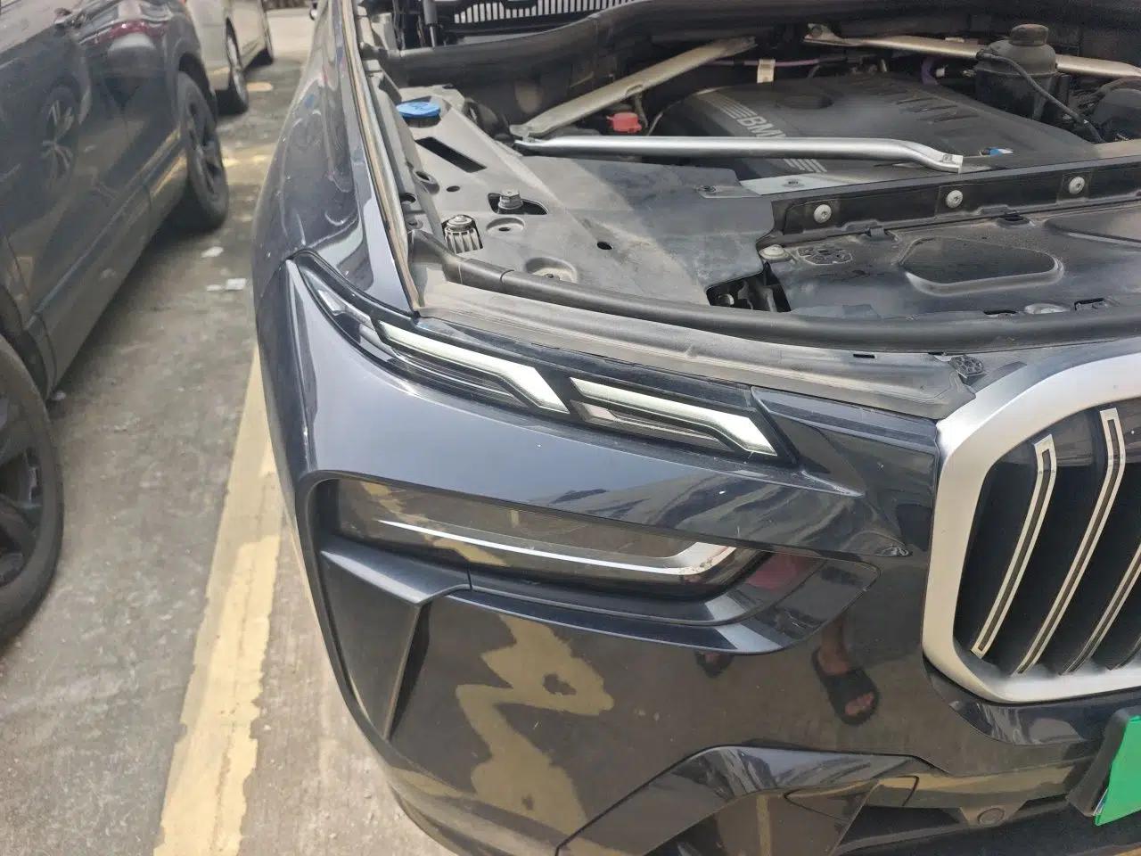 BMW X7 2023 xDrive40i Luxury Package with Leading Features — миниатюра 7