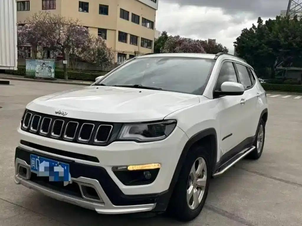 Compass 2017 200T Automatic Family Edition — миниатюра 1
