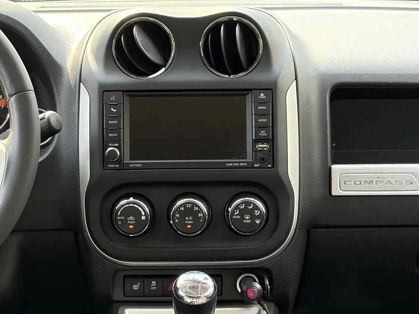 2014 Jeep Compass (Imported) Facelift 2.0L 2WD Elite Edition — миниатюра 10