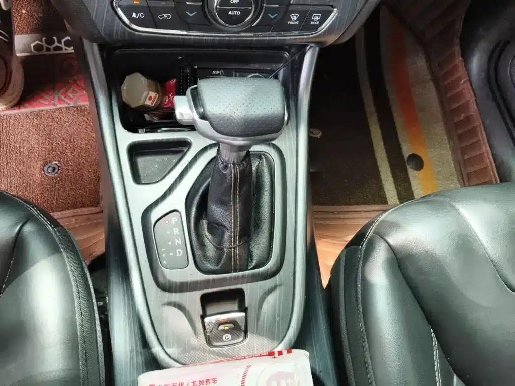 Jeep Cherokee 2016 2.0L Premium Edition — миниатюра 11