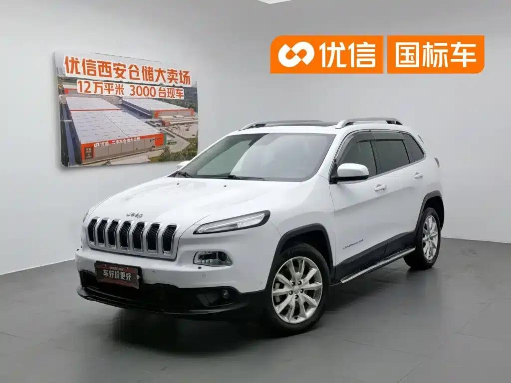 Jeep Cherokee (Imported) 2014 2.4L Luxury Edition — миниатюра 1
