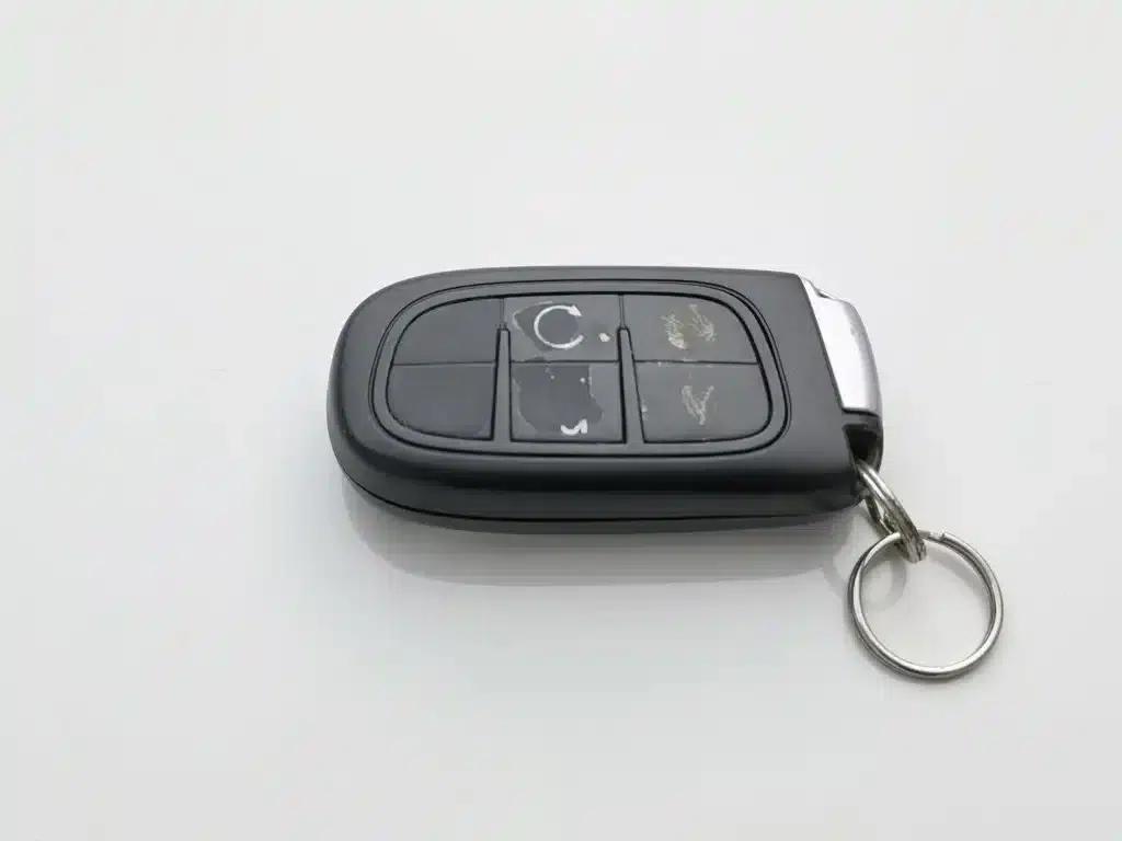 Jeep Cherokee (Imported) 2014 2.4L Luxury Edition — миниатюра 19