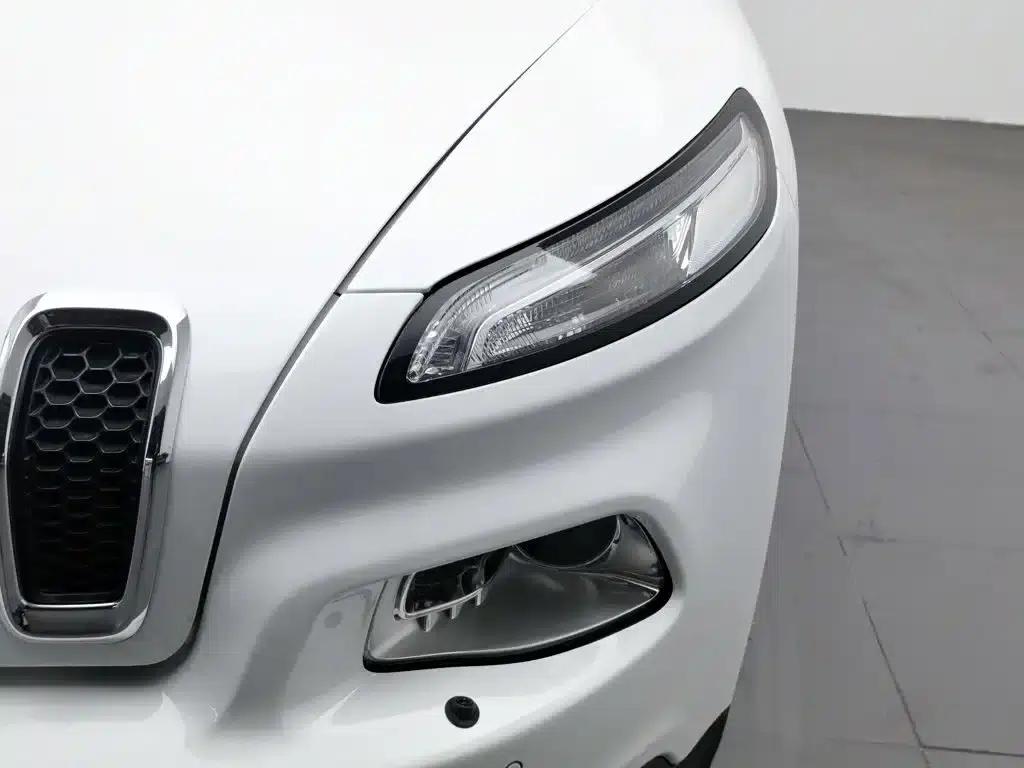 Jeep Cherokee (Imported) 2014 2.4L Luxury Edition — миниатюра 7