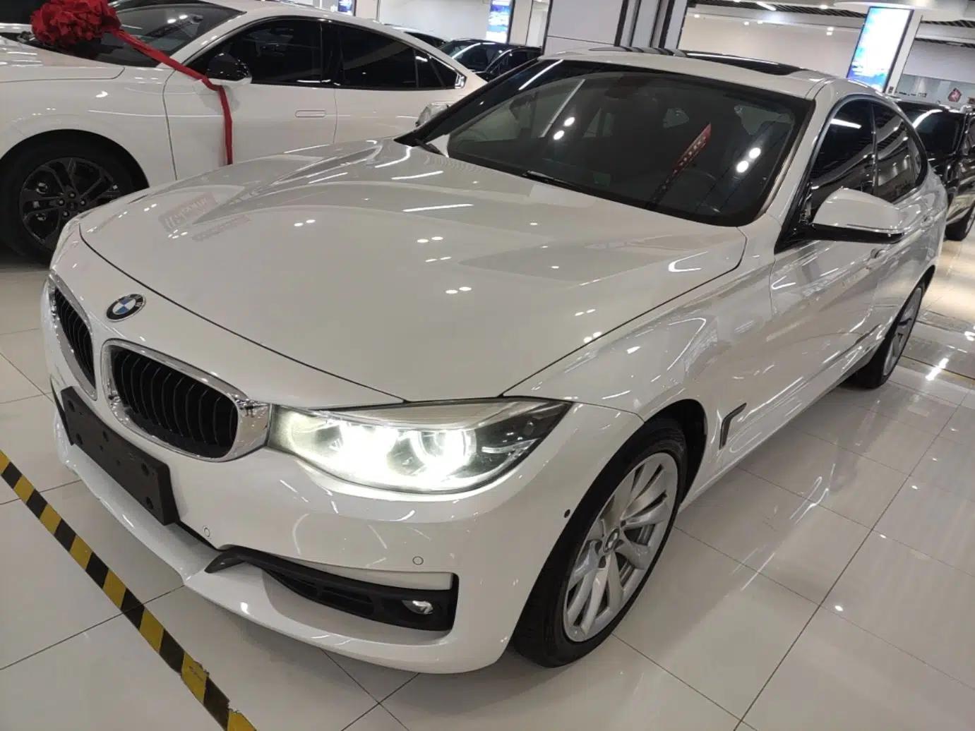 BMW 3 Series GT 2019 320i Sport Edition — миниатюра 1