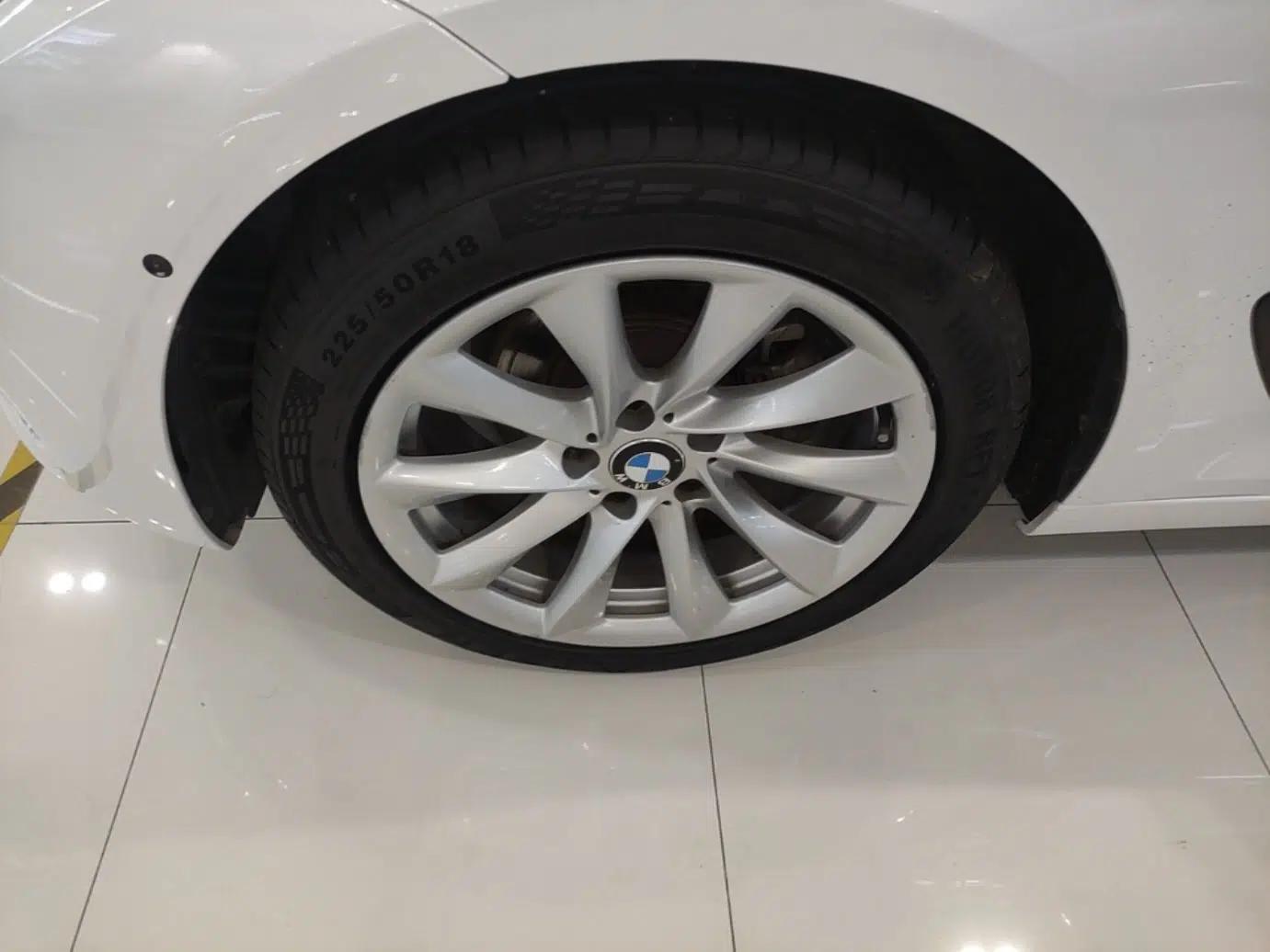 BMW 3 Series GT 2019 320i Sport Edition — миниатюра 15