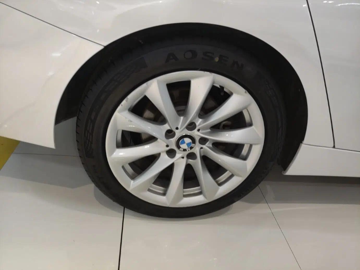 BMW 3 Series GT 2019 320i Sport Edition — миниатюра 16