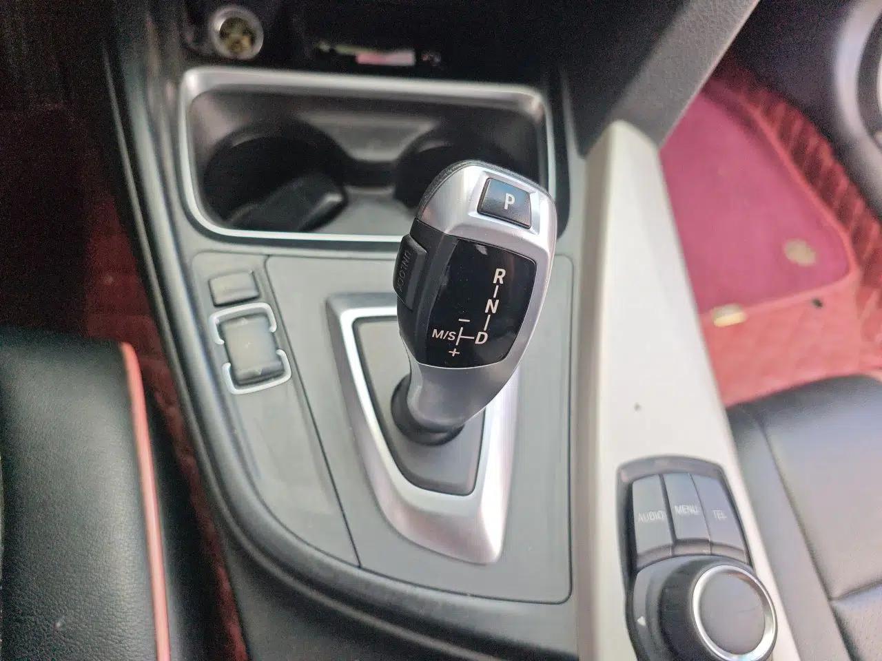 BMW 3 Series GT 2013 320i Leading Model — миниатюра 14