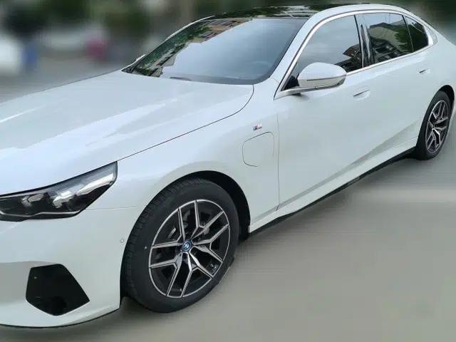 BMW i5 2025 eDrive 40L M Sport Package