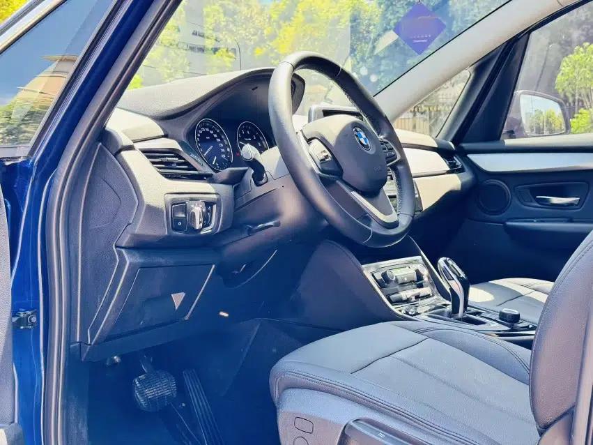 BMW 2 Series Gran Tourer 2018 220i Leading Model — миниатюра 19
