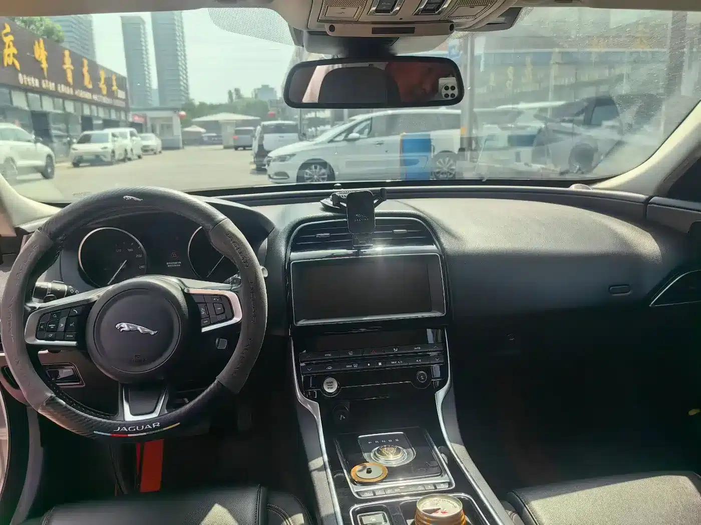 Jaguar XEL 2019 2.0T 200PS Luxury Edition — миниатюра 6