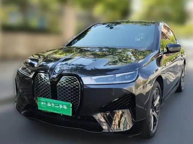 BMW iX 2023 xDrive40