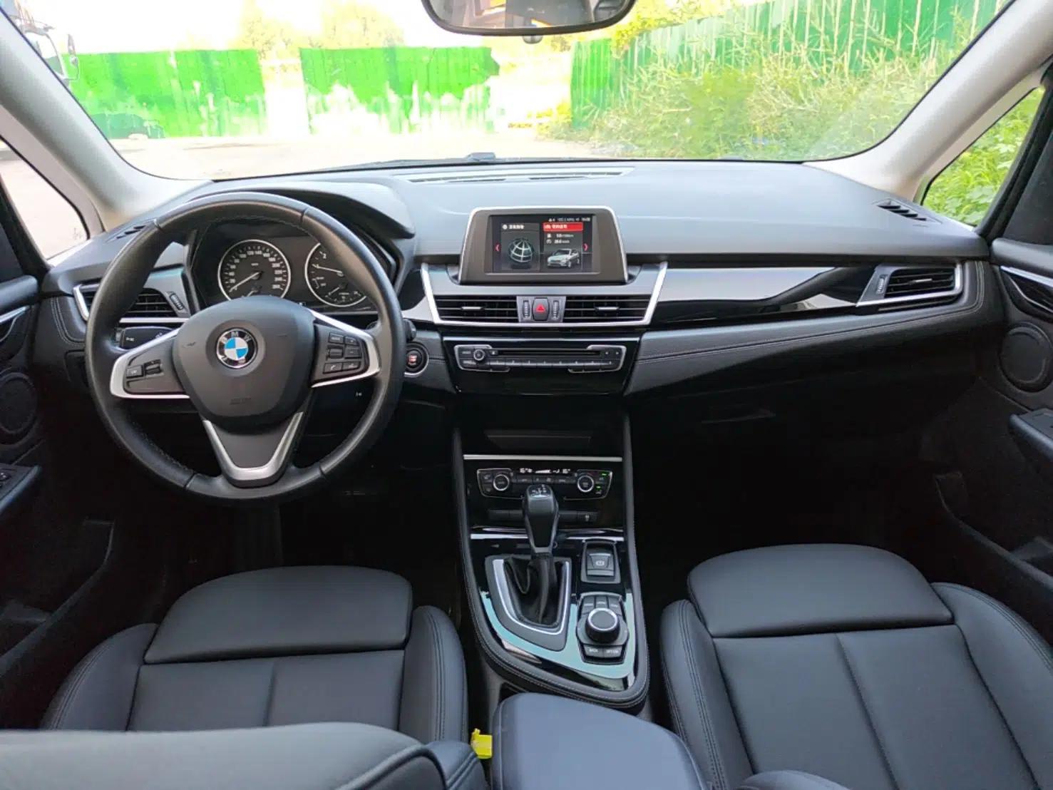 BMW 2 Series Active Tourer 2016 218i Sports Design Package — миниатюра 17