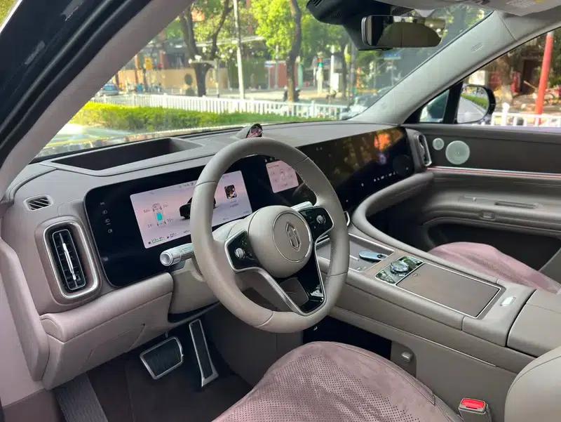 Wenjie M9 2024 Extended Range Ultra 5-Seater — миниатюра 20