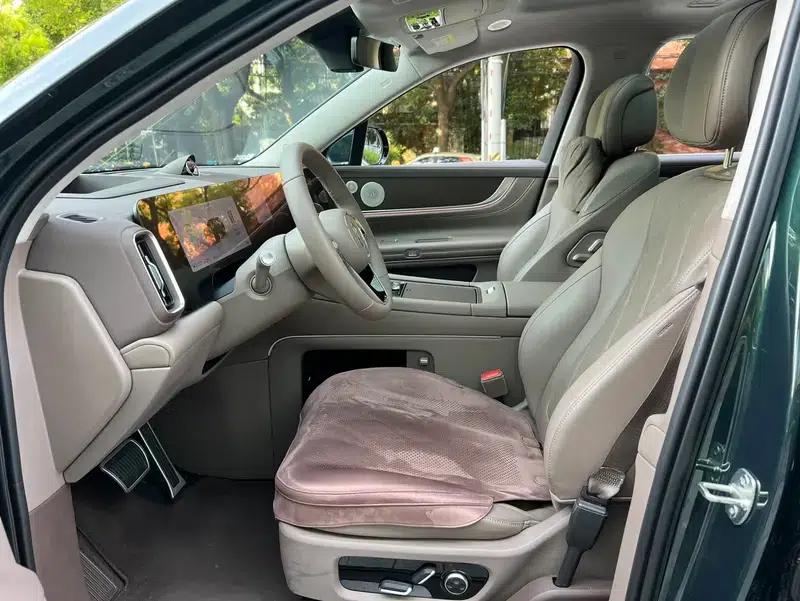 Wenjie M9 2024 Extended Range Ultra 5-Seater — миниатюра 22