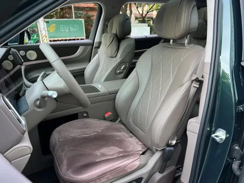 Wenjie M9 2024 Extended Range Ultra 5-Seater — миниатюра 23