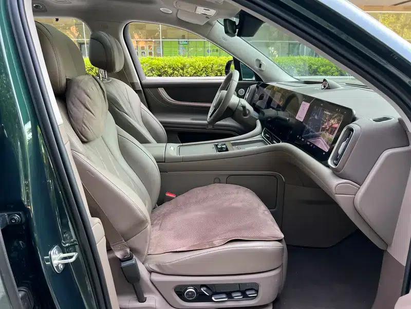 Wenjie M9 2024 Extended Range Ultra 5-Seater — миниатюра 25