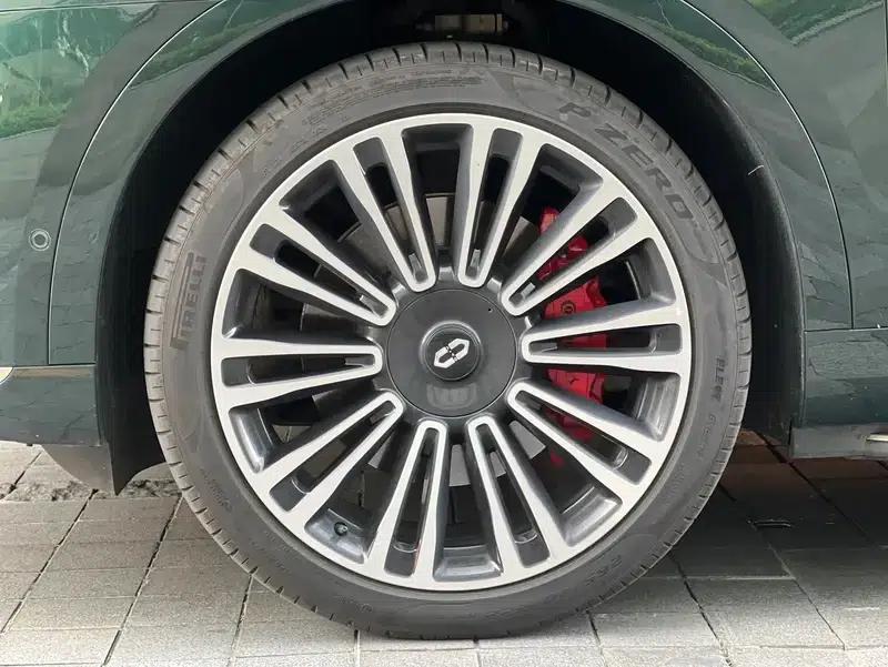 Wenjie M9 2024 Extended Range Ultra 5-Seater — миниатюра 8