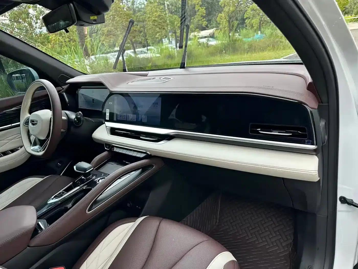Geely Xingyue L 2024 2.0TD High-Power Automatic Two-Wheel Drive Cloud Edition — миниатюра 21