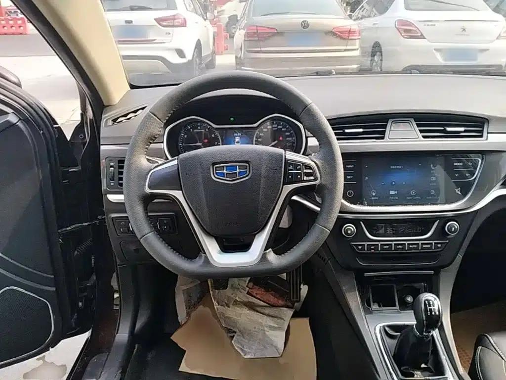 Geely Emgrand 2017 Sedan Million Edition 1.5L Manual Upgrade Version — миниатюра 11
