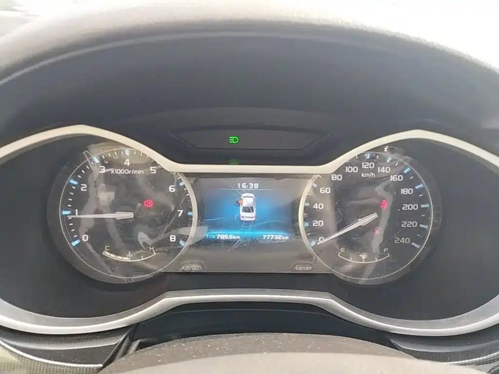 Geely Emgrand 2017 Sedan Million Edition 1.5L Manual Upgrade Version — миниатюра 12
