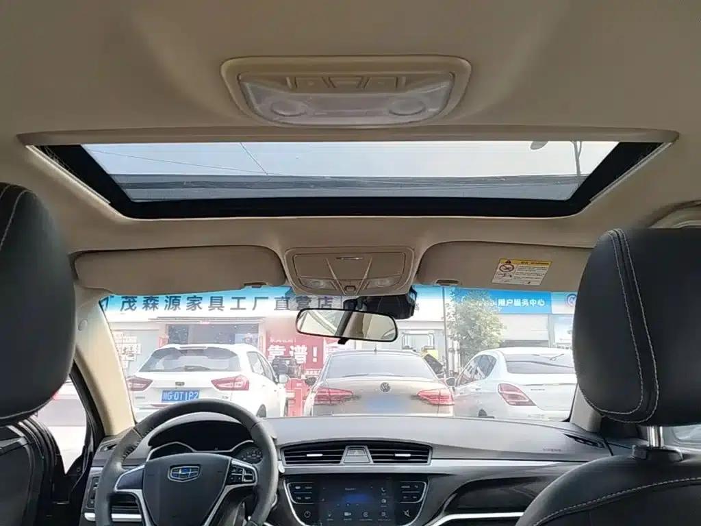 Geely Emgrand 2017 Sedan Million Edition 1.5L Manual Upgrade Version — миниатюра 18
