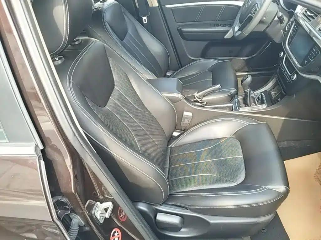 Geely Emgrand 2017 Sedan Million Edition 1.5L Manual Upgrade Version — миниатюра 25