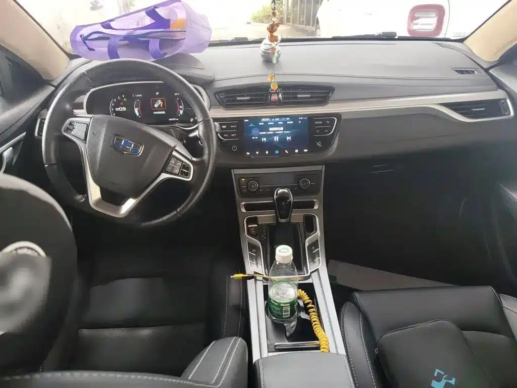 Geely Emgrand 2018 1.5L CVT Upward Connected Edition — миниатюра 6