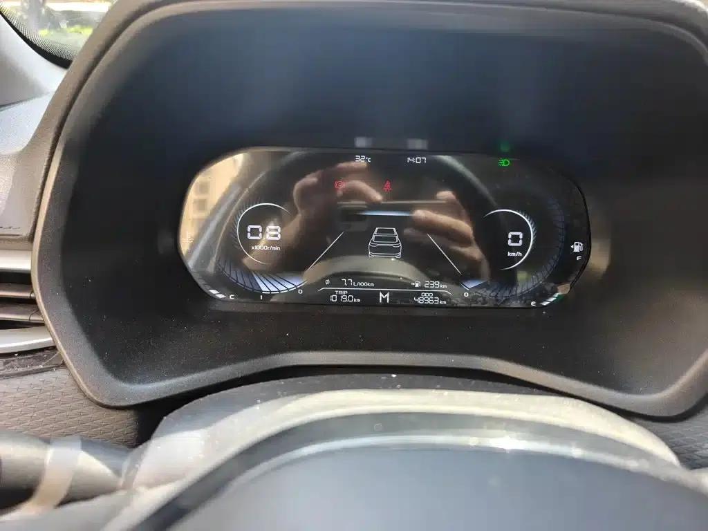 Geely Emgrand 2022 4th Generation 1.5L Manual Elite — миниатюра 4