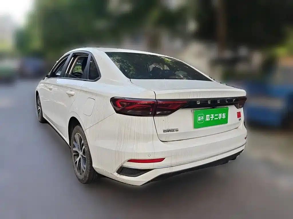 Geely Emgrand 2022 4th Generation 1.5L Manual Elite — миниатюра 10