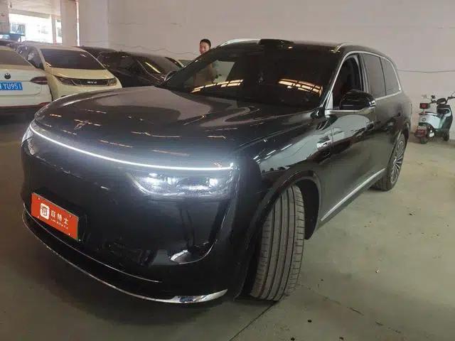 Wenjie M8 2025 Extended Range Max+ 6-Seat 4WD Version (192-line LiDAR)