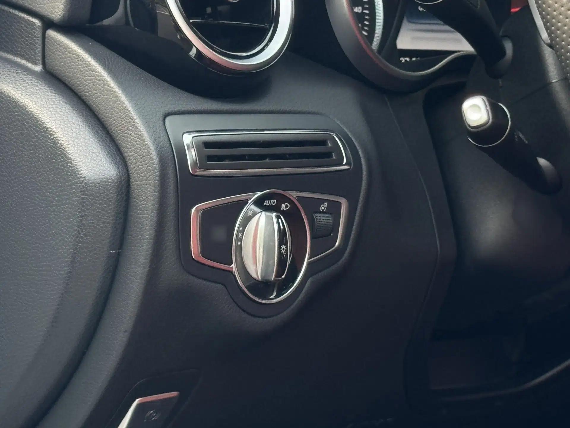 Mercedes-Benz C-Class 2015 C 200 Sport Edition 4MATIC — миниатюра 23