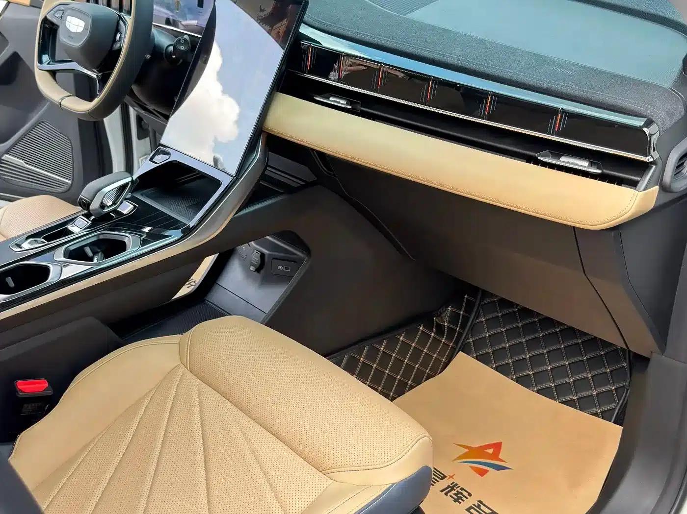 Geely Boyue L 2023 1.5TD DCT Premium Edition — миниатюра 10