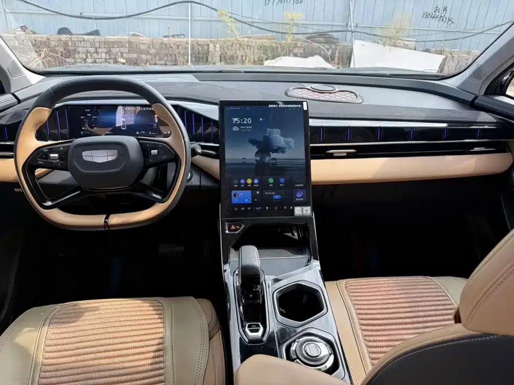 Geely Boyue L 2023 1.5TD DCT Premium Edition — миниатюра 5