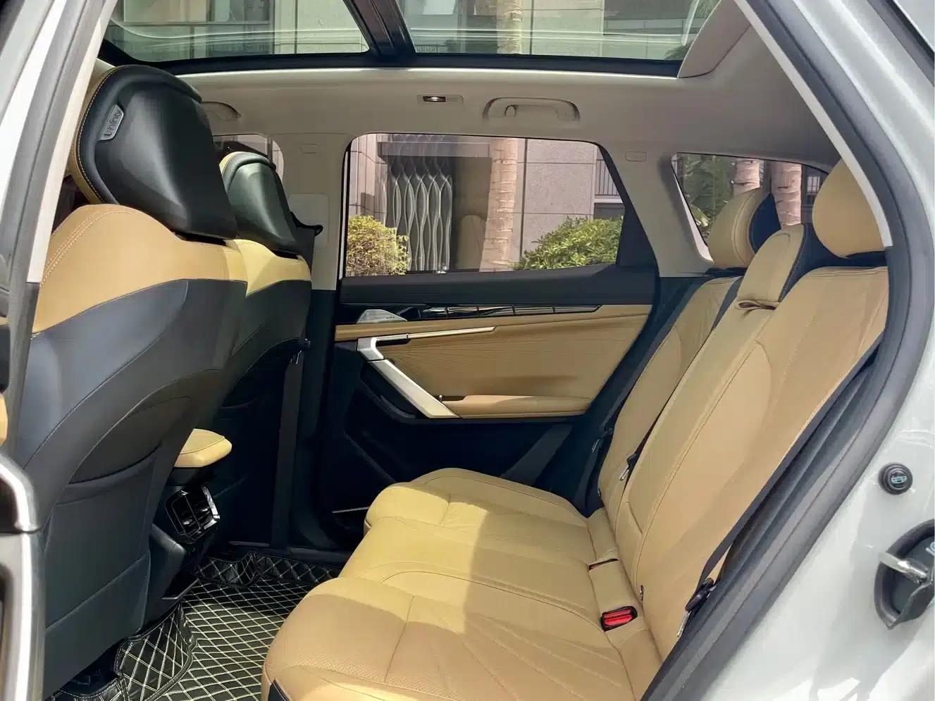 Geely Boyue L 2023 1.5TD DCT Glory Edition — миниатюра 5