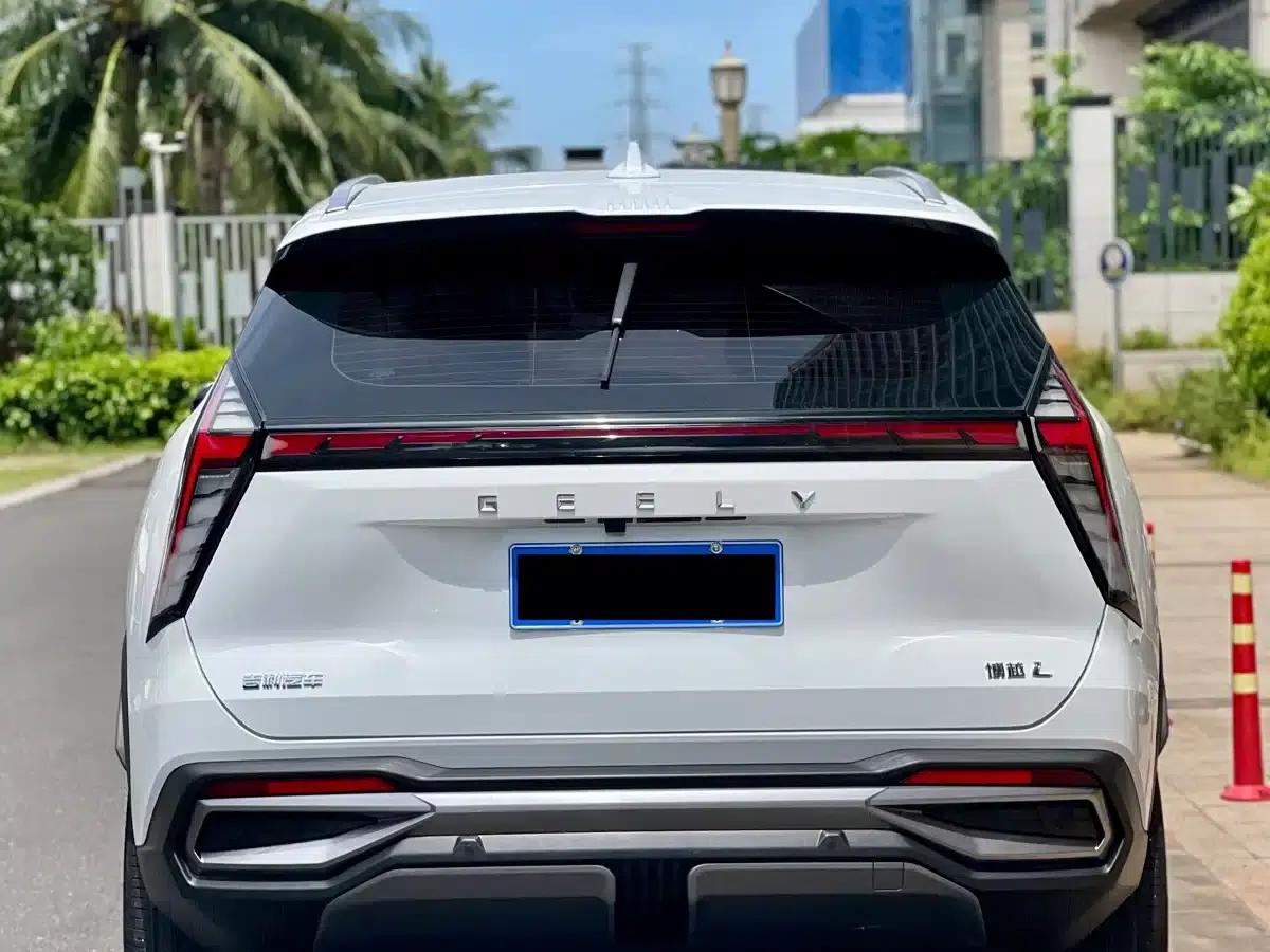 Geely Boyue L 2023 1.5TD DCT Glory Edition — миниатюра 8