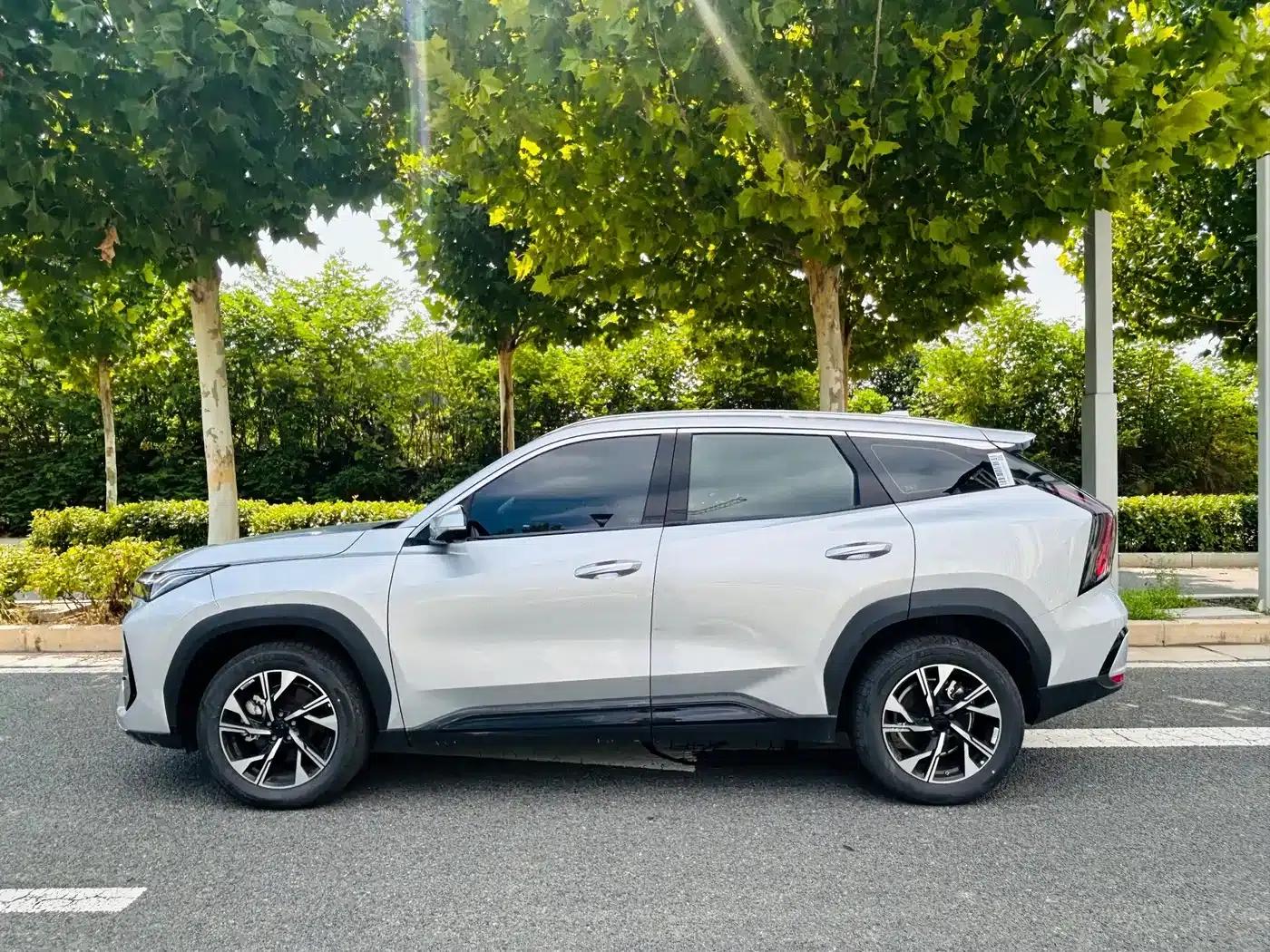 The 2025 Geely Boyue L, Fourth Generation 1.5TD DCT, is now available. — миниатюра 3