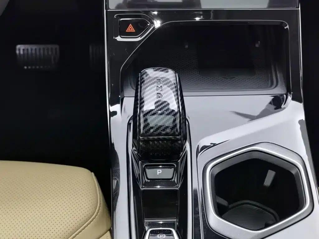 Geely Boyue L 2023 1.5TD DCT Premium Edition — миниатюра 13